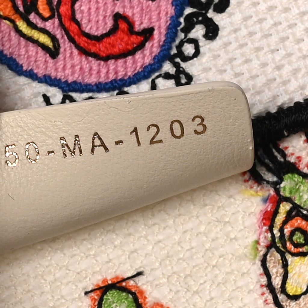 ディオール キャンバス 刺繍 ドラゴン ゾディアック ミディアム ブックトート ホワイト マルチカラー (代金引換)