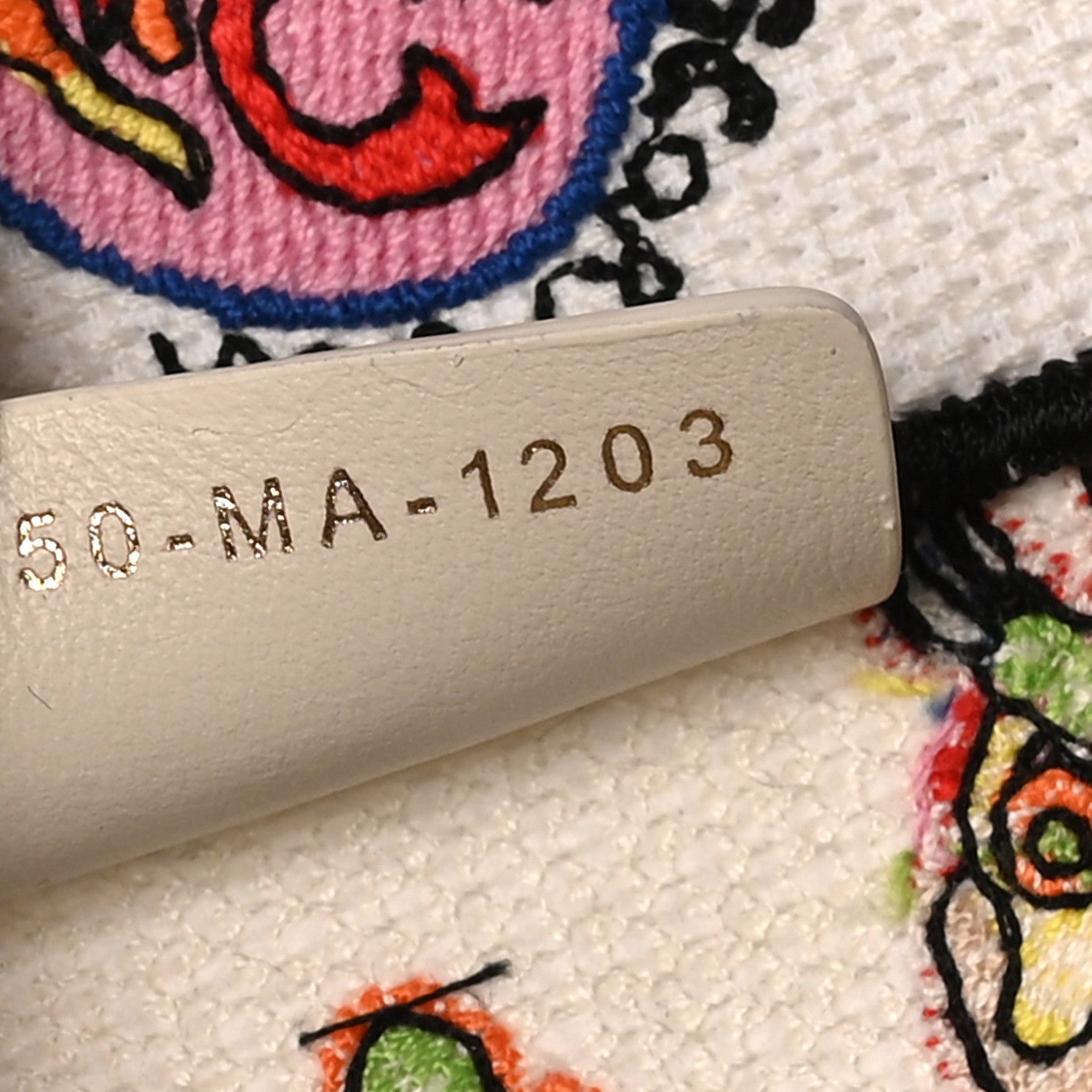 ディオール キャンバス 刺繍 ドラゴン ゾディアック ミディアム ブックトート ホワイト マルチカラー (代金引換)