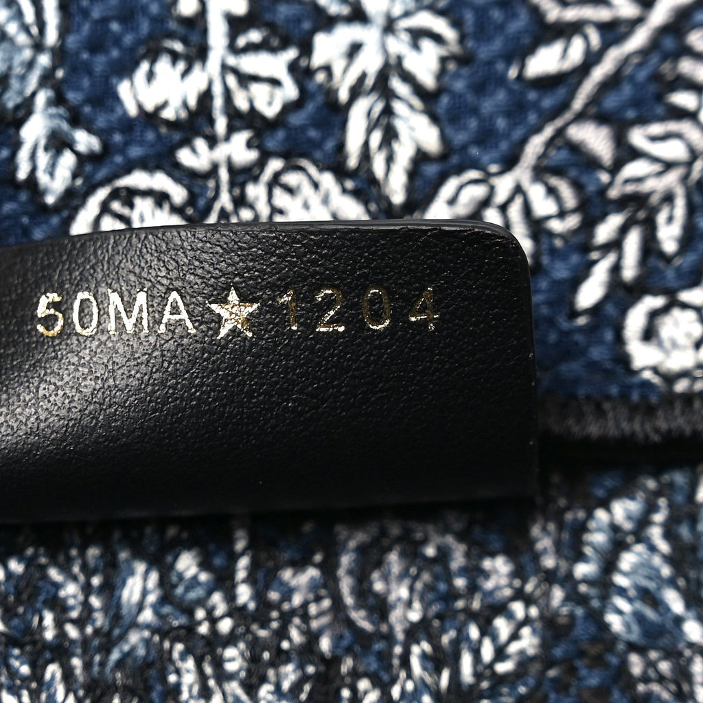ディオール キャンバス 刺繍 ミディアム アラウンド ザ ワールド ブックトート ブルー (代金引換)