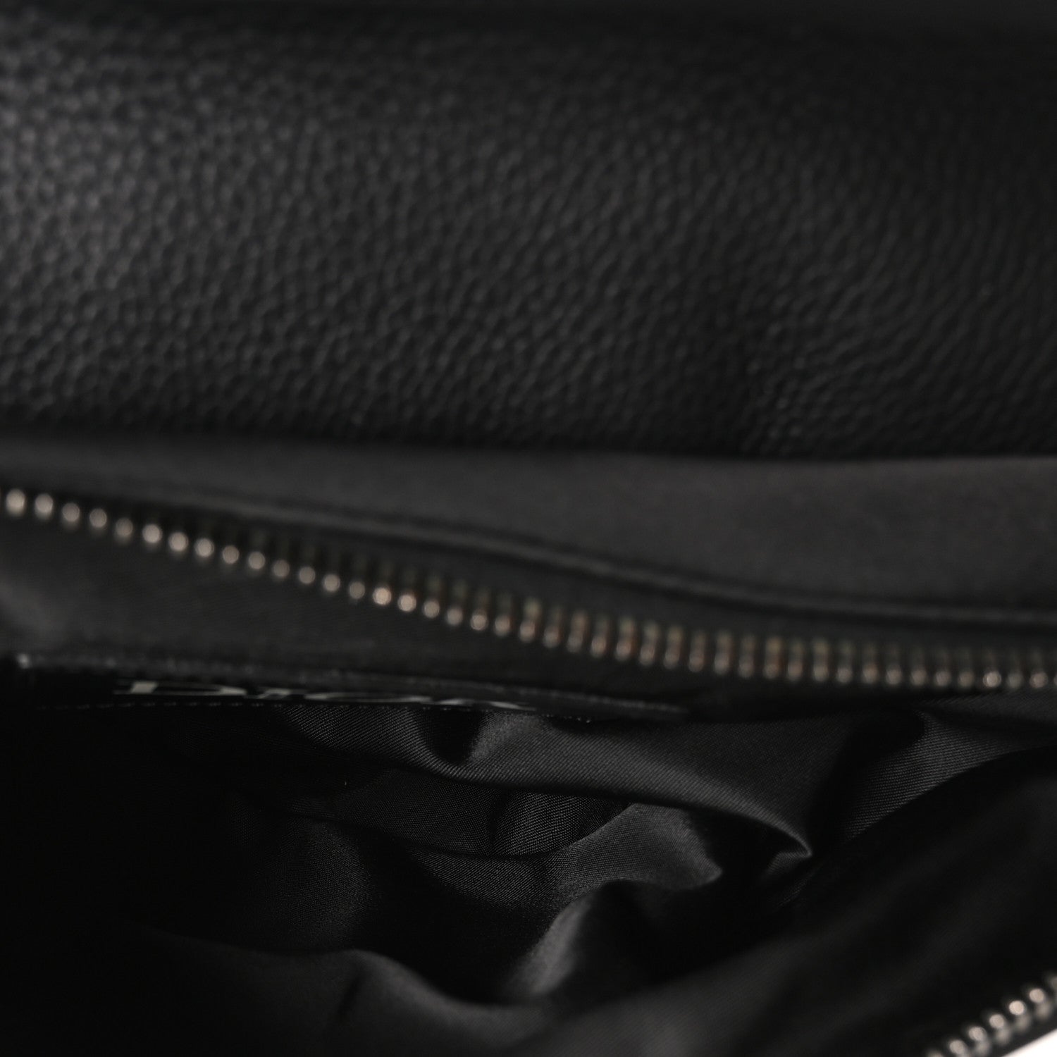 ディオール X SACAI グレインド カーフスキン テクニカルファブリック メンズ サドルバッグ ブラック (代金引換)