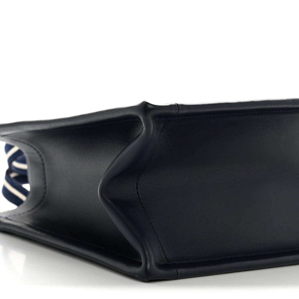 ディオール カーフスキン ディオリヴィエラ トワル ドゥ ジュイ スモール ブックトート ストラップ付き ブルー×マルチカラー (代金引換)