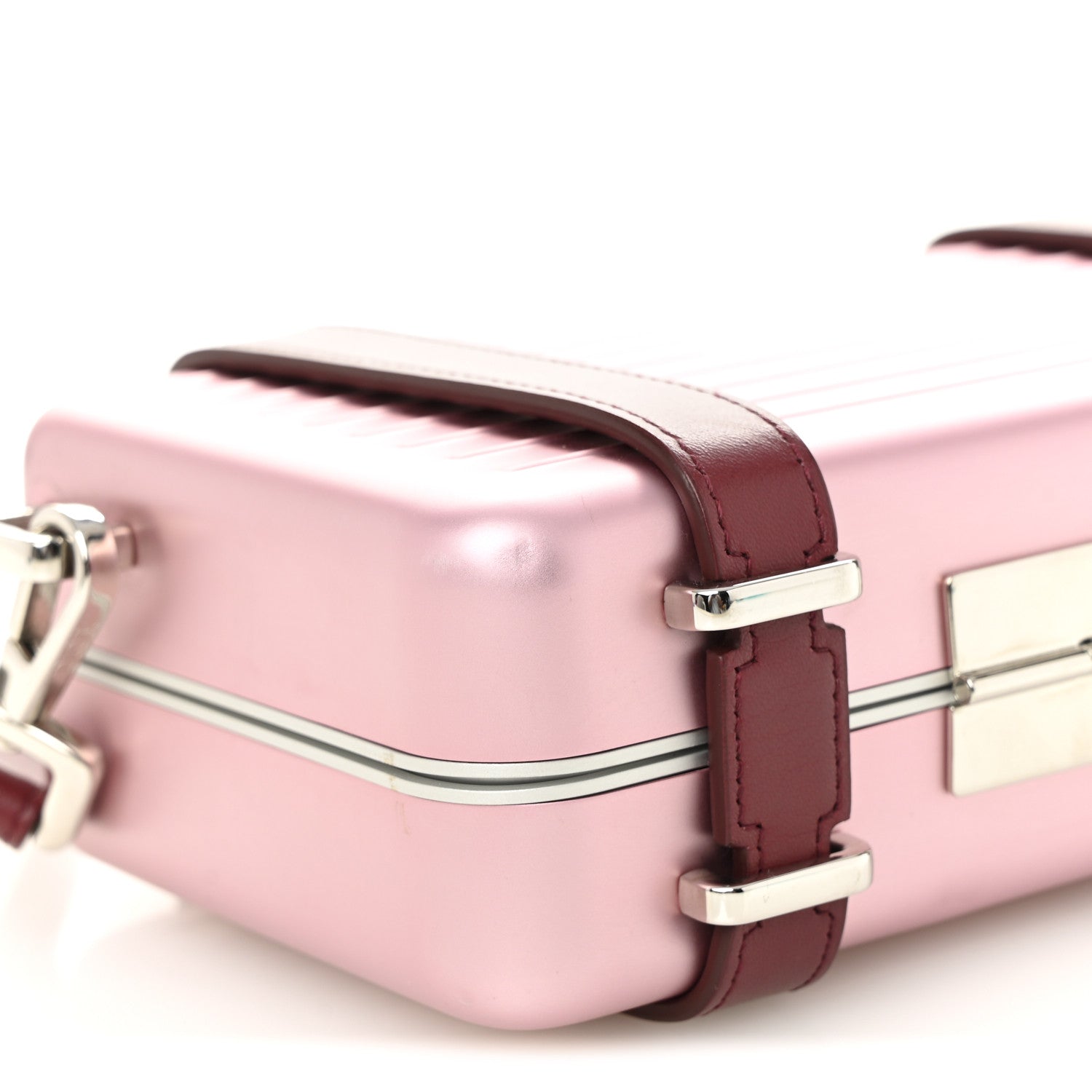 ディオール X RIMOWA アルミニウム パーソナル クラッチ オン ストラップ ローズ (代金引換)